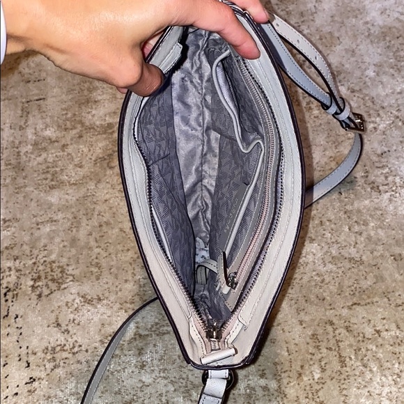 Michael Kors Pearl Grey Bag - Picture 5 of 5